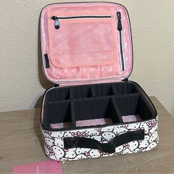 XMAS SALE Hello Kitty Impressions Vanity Hard Case - Picture 6 of 10